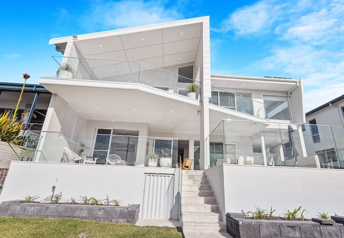 Sloping Site Builder in Port Stephens | Peter Sosso Building